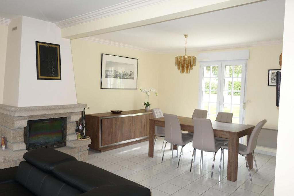Spacieuse Maison Typique Pour 10 Personnes Vue Mer Plage A 10 Minutes A Pied- Ideale Pour Des Vacances Ou Un Weekend En Famille Ou Entre Amis Étables Exterior photo