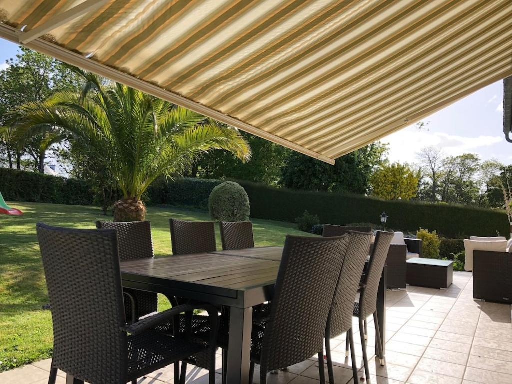Spacieuse Maison Typique Pour 10 Personnes Vue Mer Plage A 10 Minutes A Pied- Ideale Pour Des Vacances Ou Un Weekend En Famille Ou Entre Amis Étables Exterior photo
